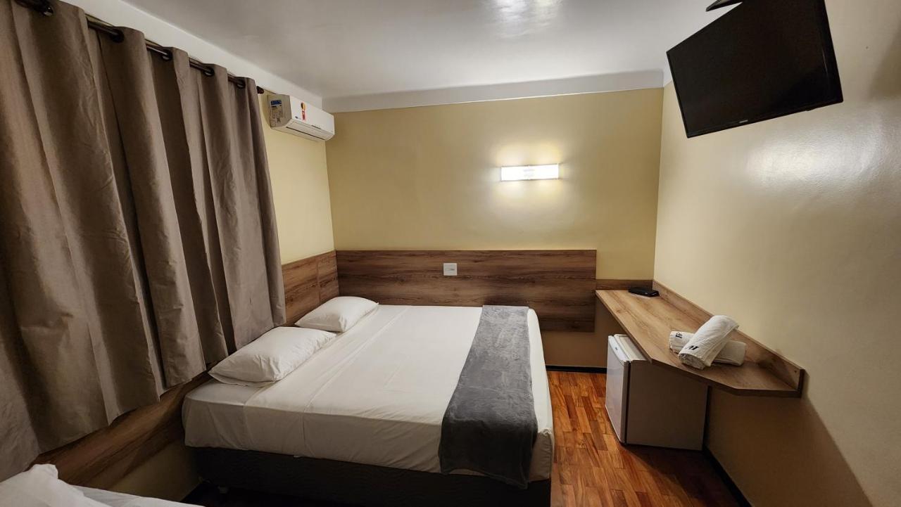 Aurora Hotel