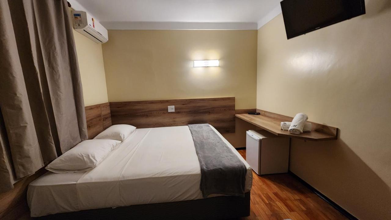 Aurora Hotel